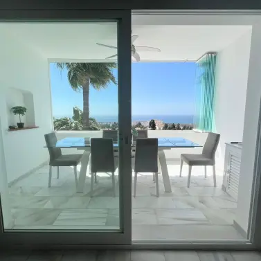 Venta de ático dúplex en Calahonda