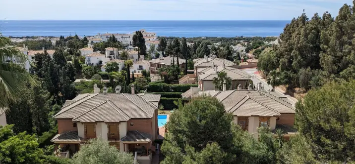 Venta de ático dúplex en Calahonda 2