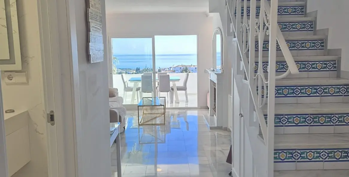 Venta de ático dúplex en Calahonda 8