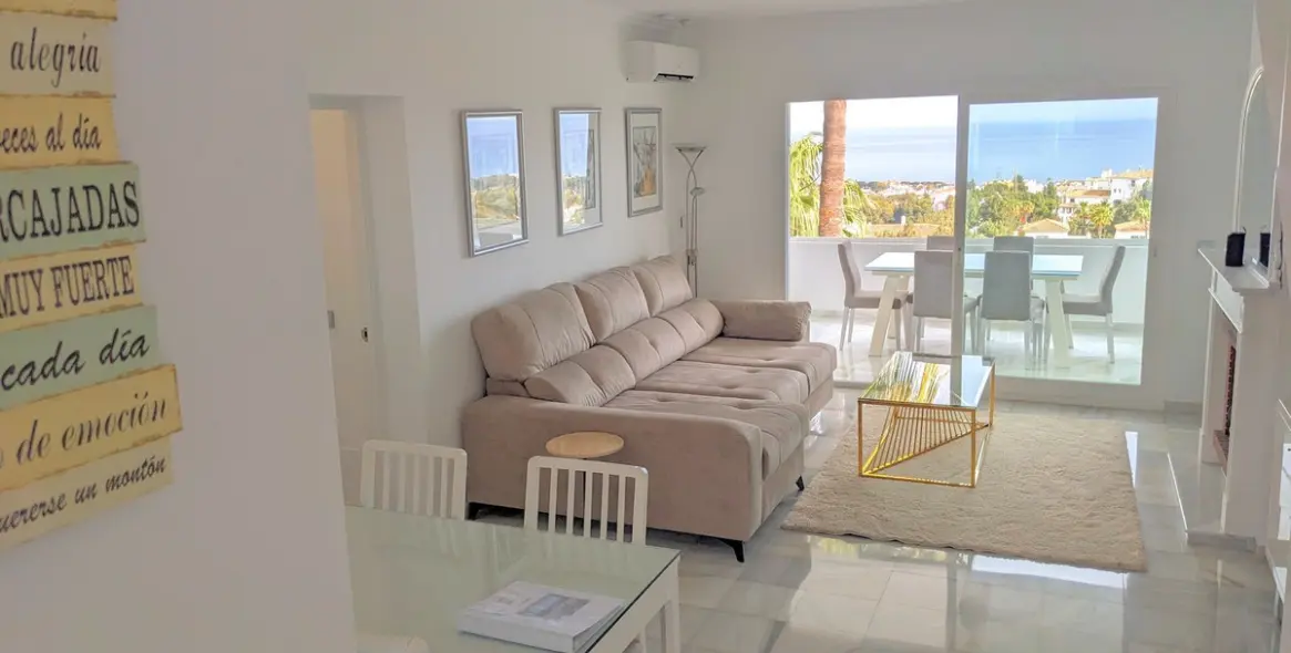 Venta de ático dúplex en Calahonda 11