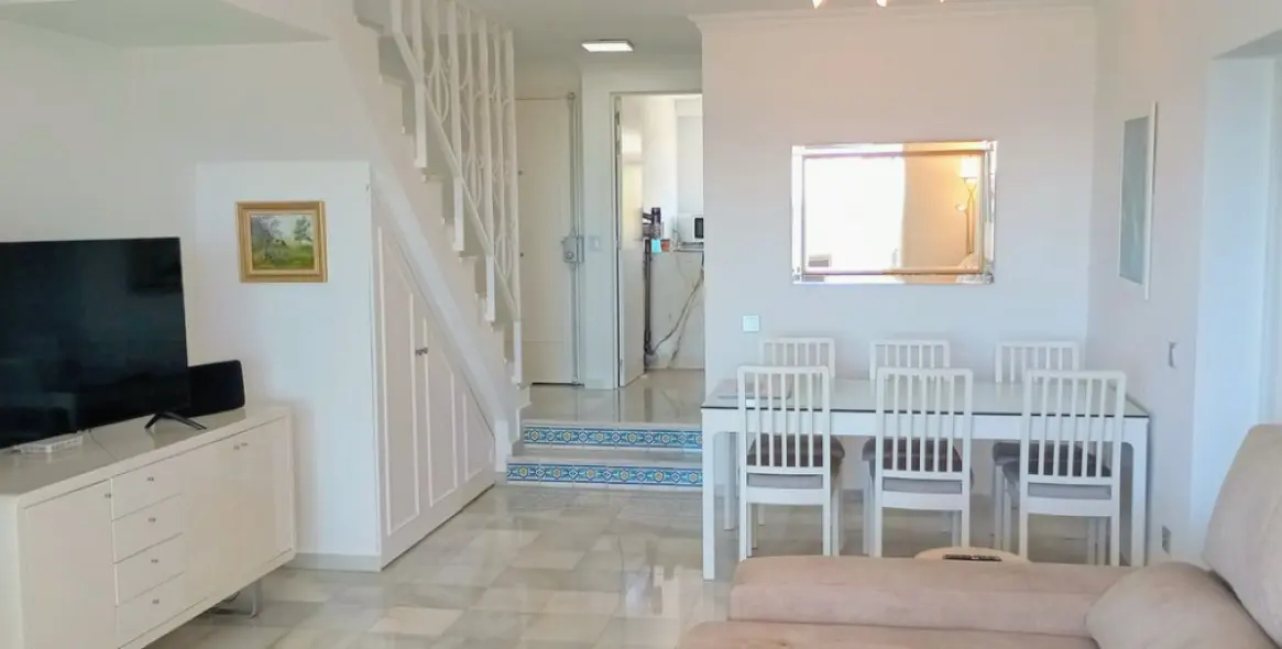 Venta de ático dúplex en Calahonda 12