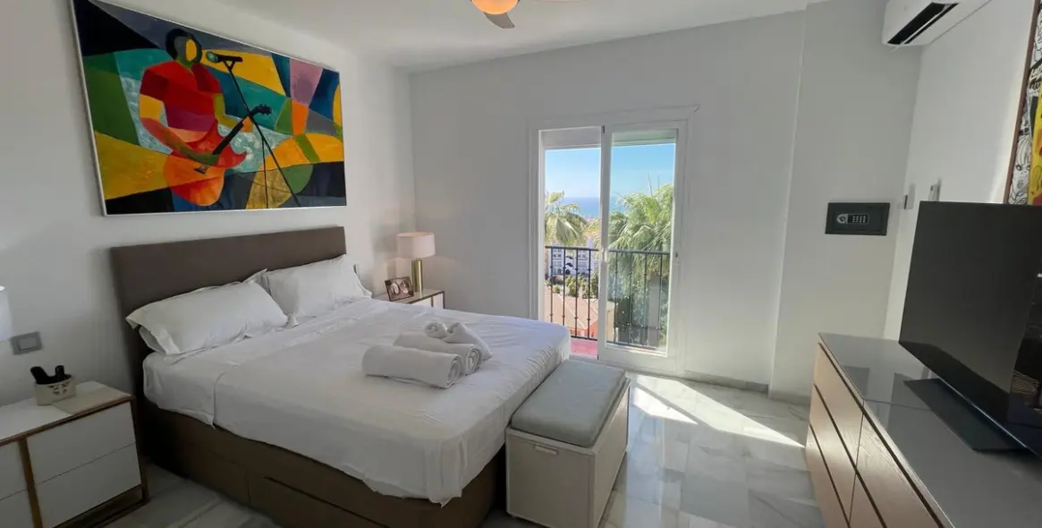 Venta de ático dúplex en Calahonda 21