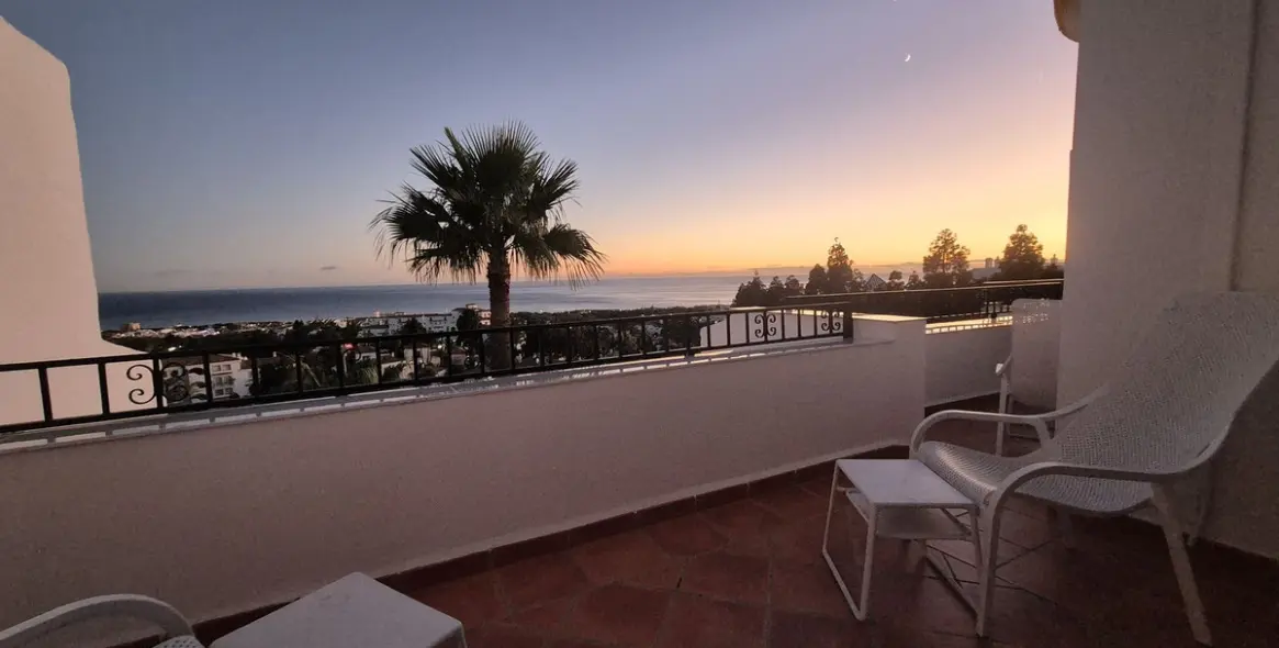 Venta de ático dúplex en Calahonda 36