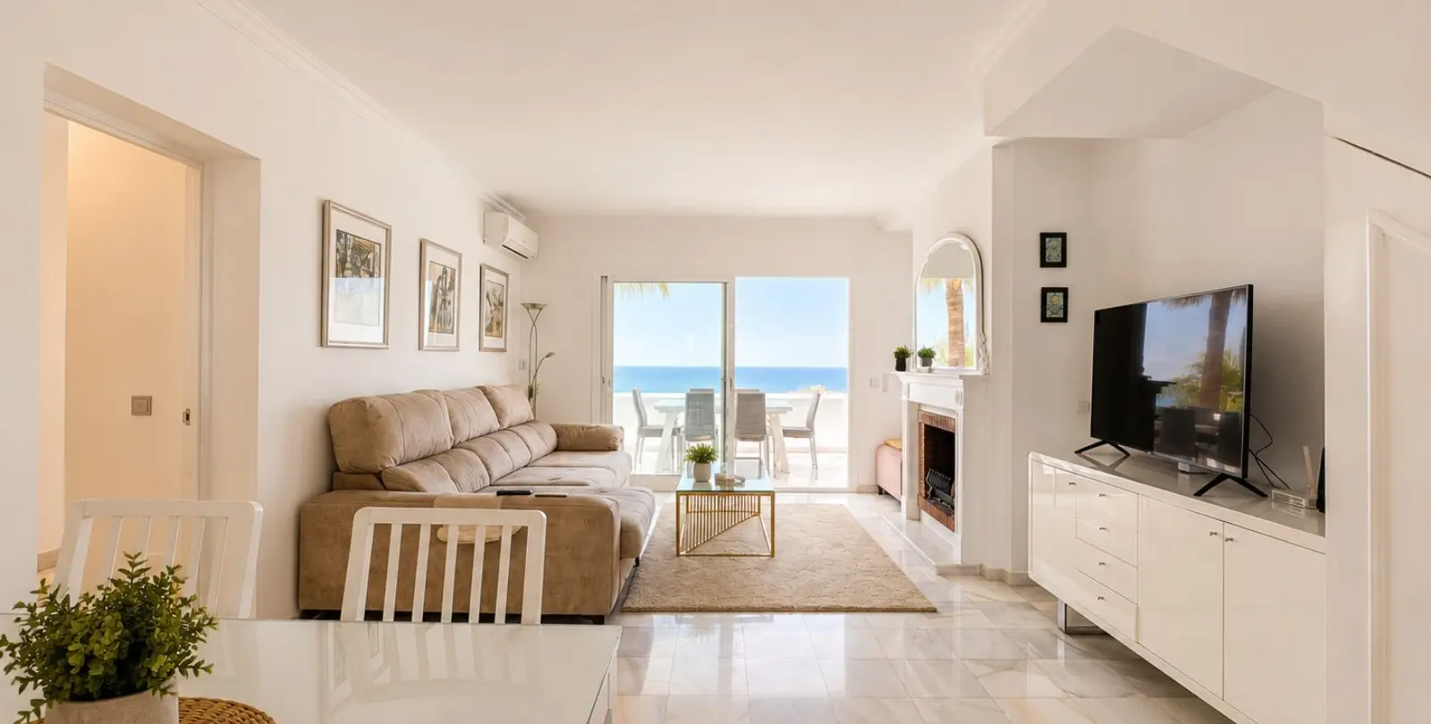 Sale of penthouse duplex in Calahonda 2