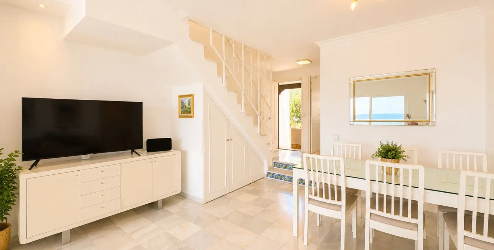 Sale of penthouse duplex in Calahonda 15
