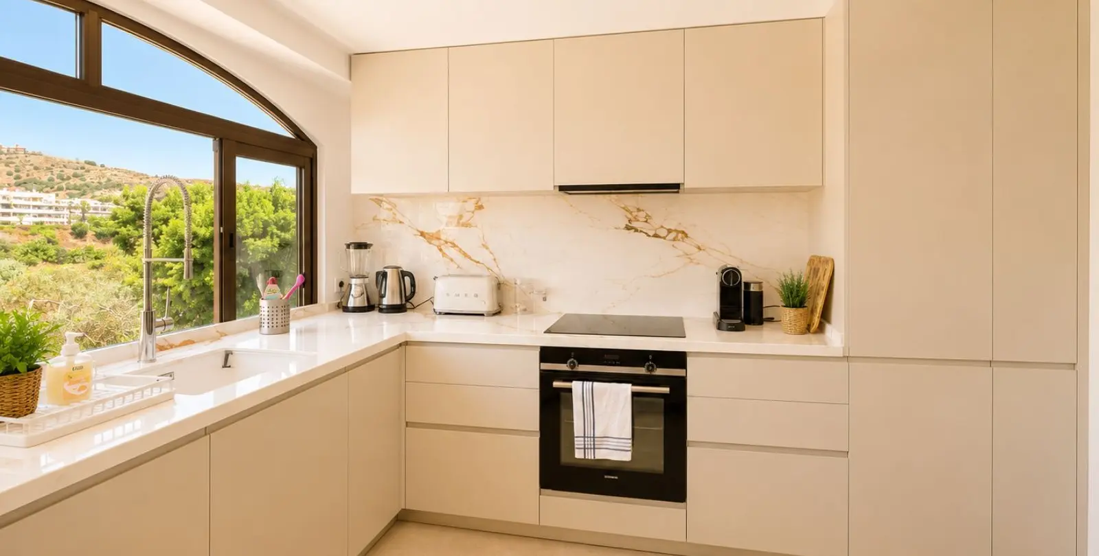 Sale of penthouse duplex in Calahonda 20