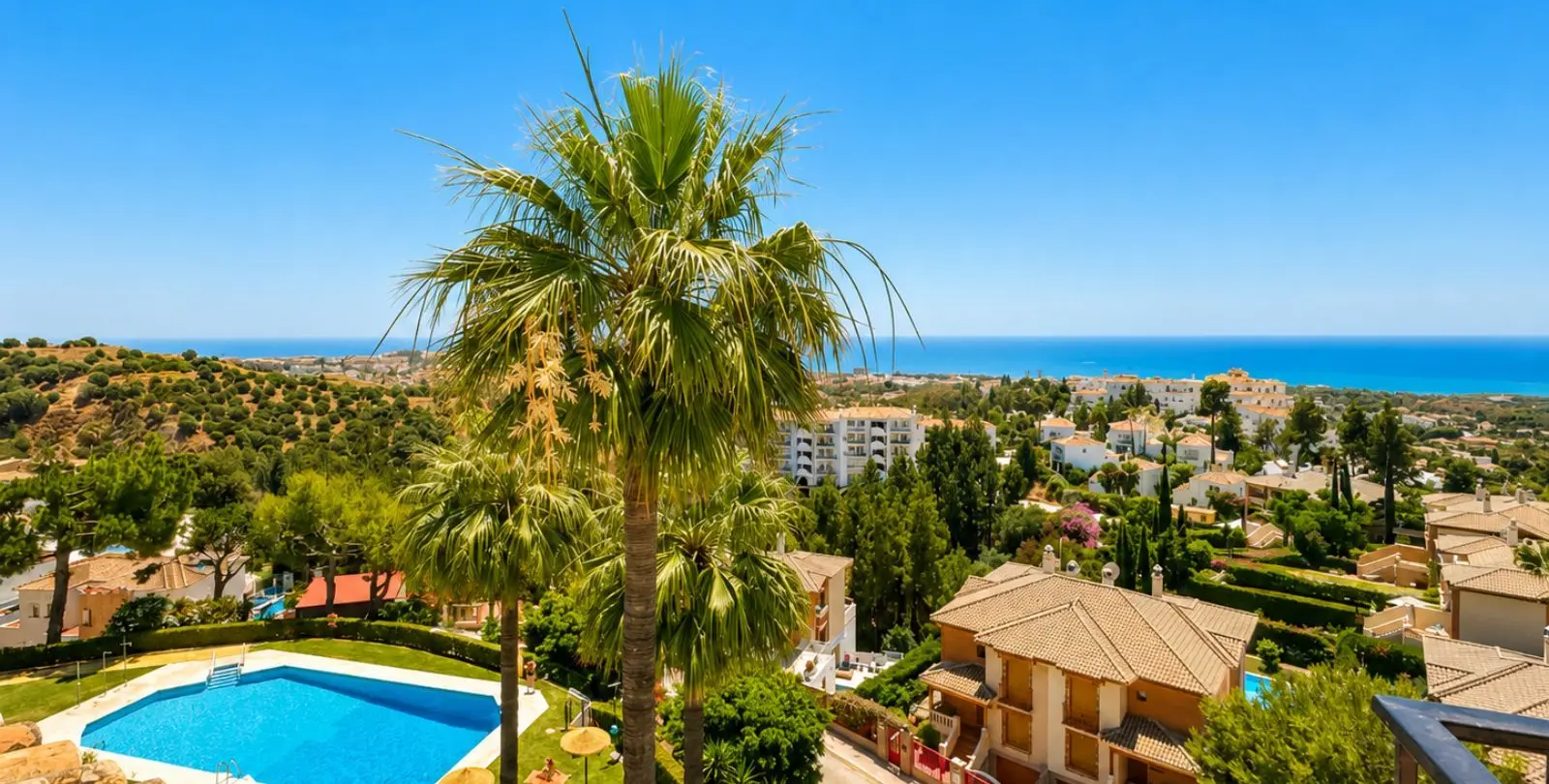 Sale of penthouse duplex in Calahonda 33