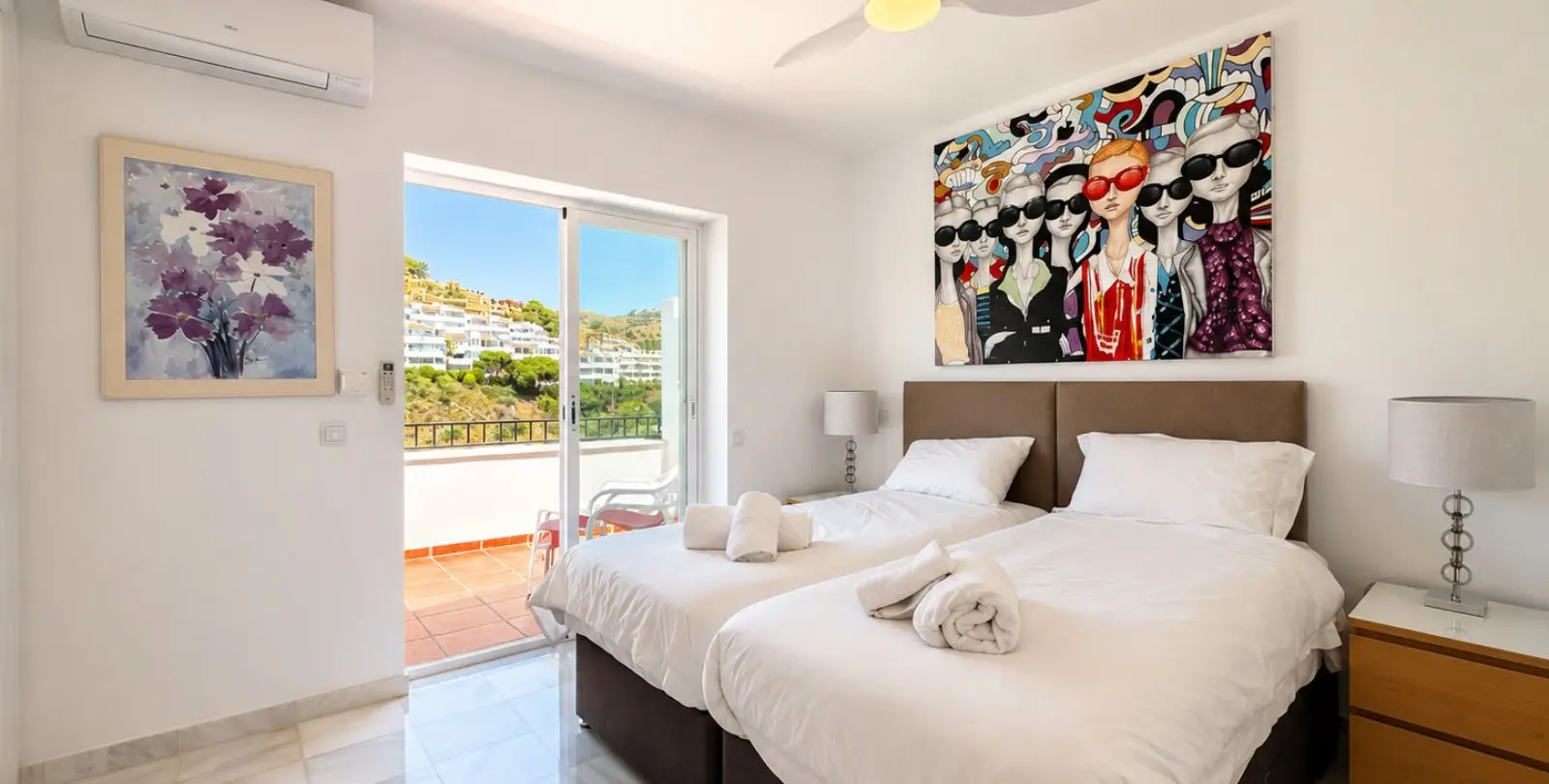 Sale of penthouse duplex in Calahonda 37