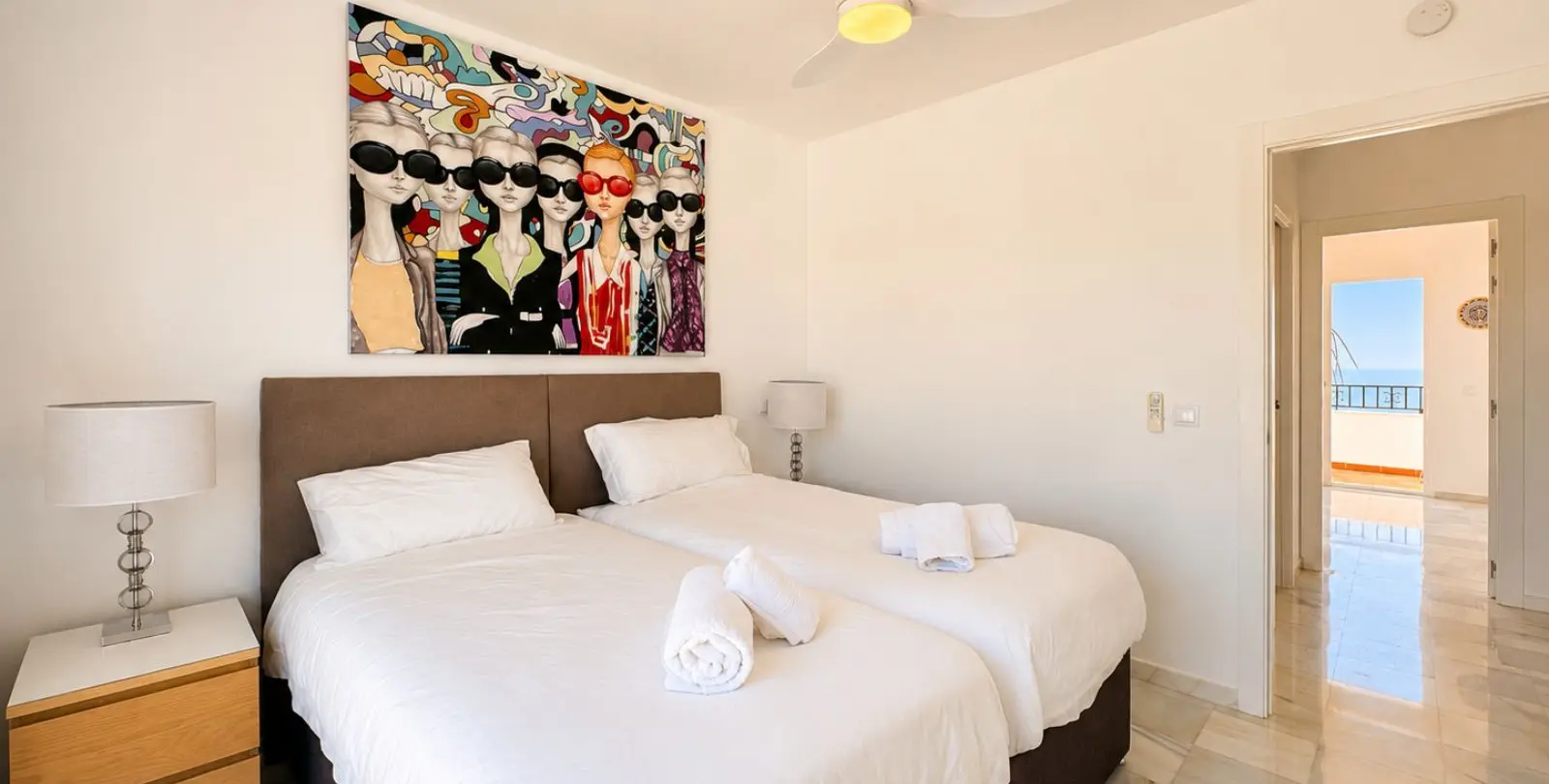 Sale of penthouse duplex in Calahonda 38