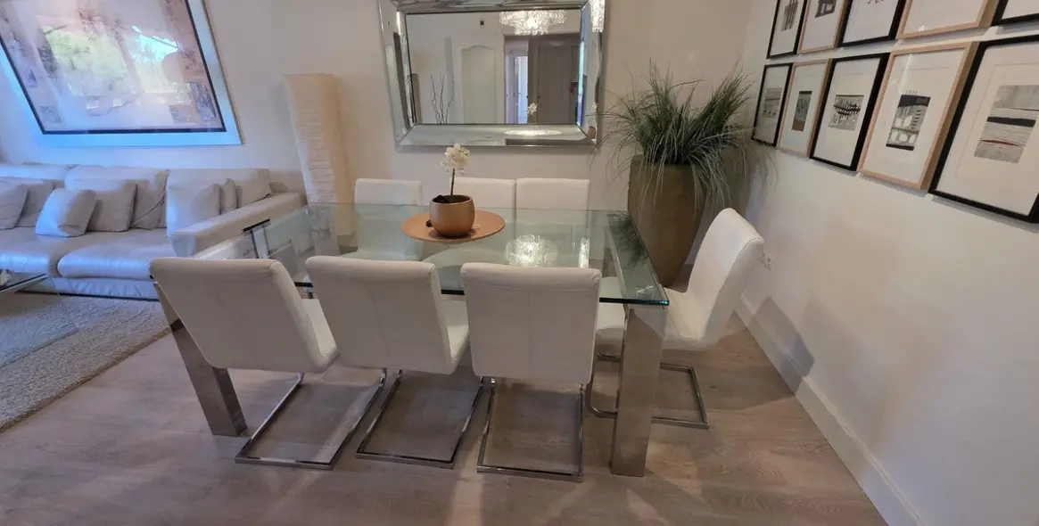 Venta de apartamento en planta media en The Golden Mile 2
