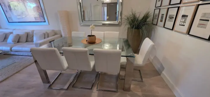 Venta de apartamento en planta media en The Golden Mile 1