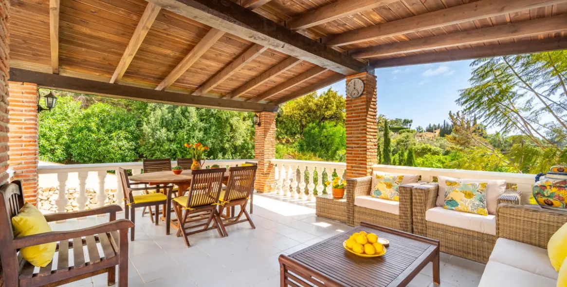 Sale of detached villa in El Rosario 3