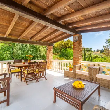 Sale of detached villa in El Rosario