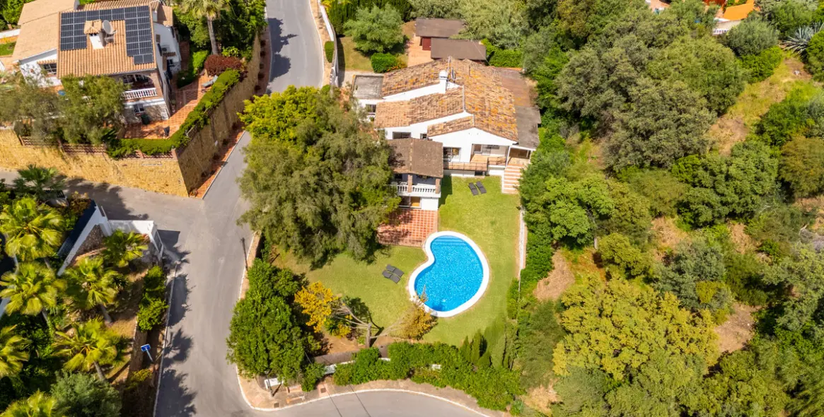 Sale of detached villa in El Rosario 9