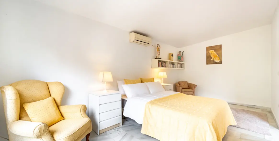 Sale of detached villa in El Rosario 20
