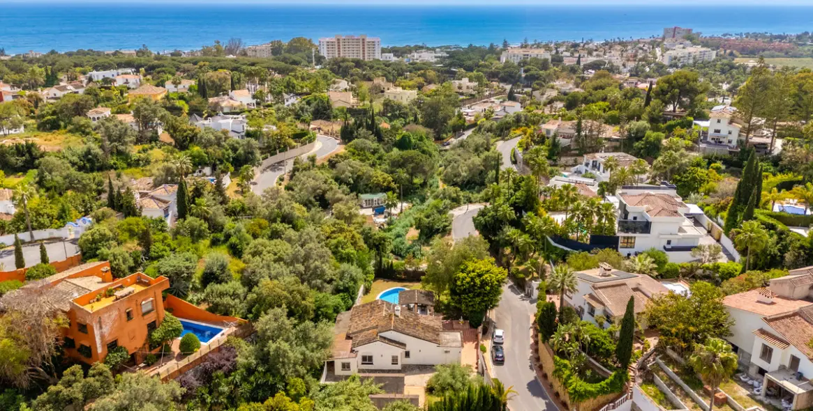 Sale of detached villa in El Rosario 73