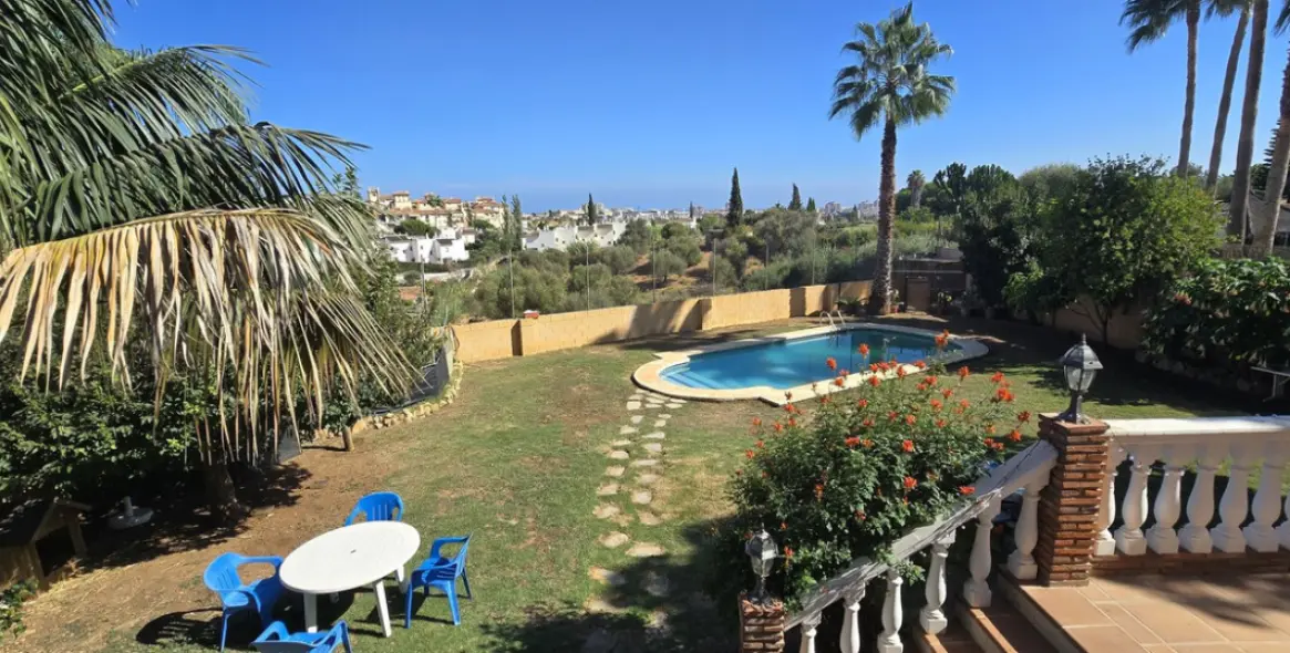 Venta de villa independiente en Sierrezuela 4