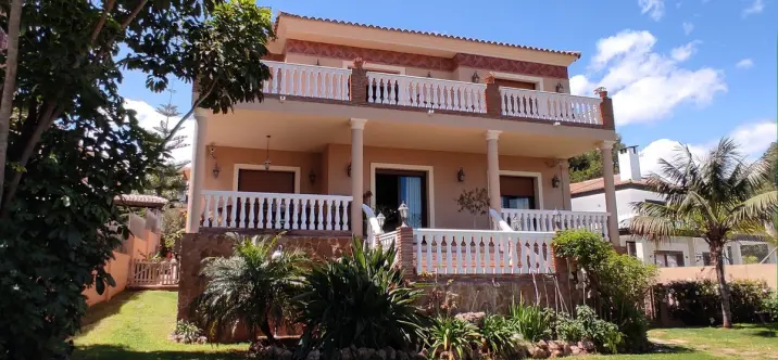 Venta de villa independiente en Sierrezuela 4