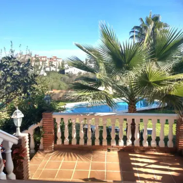 Venta de villa independiente en Sierrezuela