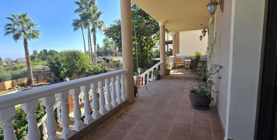 Venta de villa independiente en Sierrezuela 9
