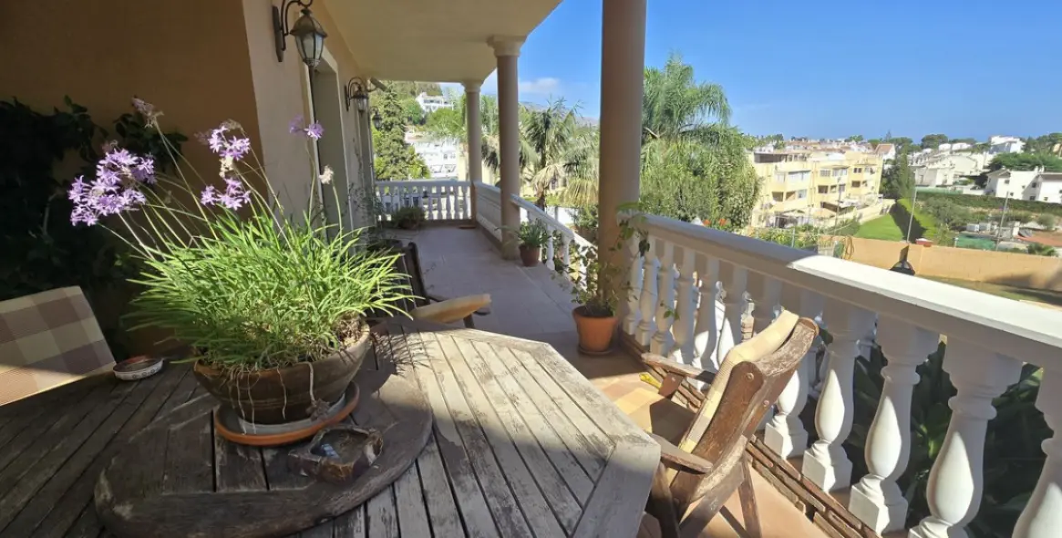 Venta de villa independiente en Sierrezuela 10
