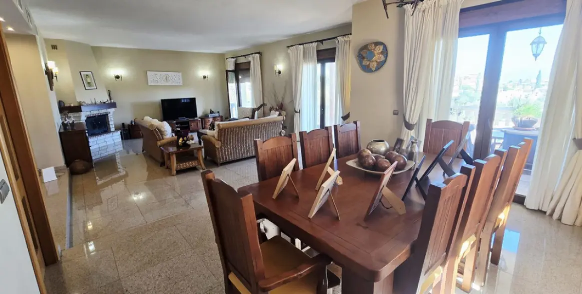 Venta de villa independiente en Sierrezuela 17