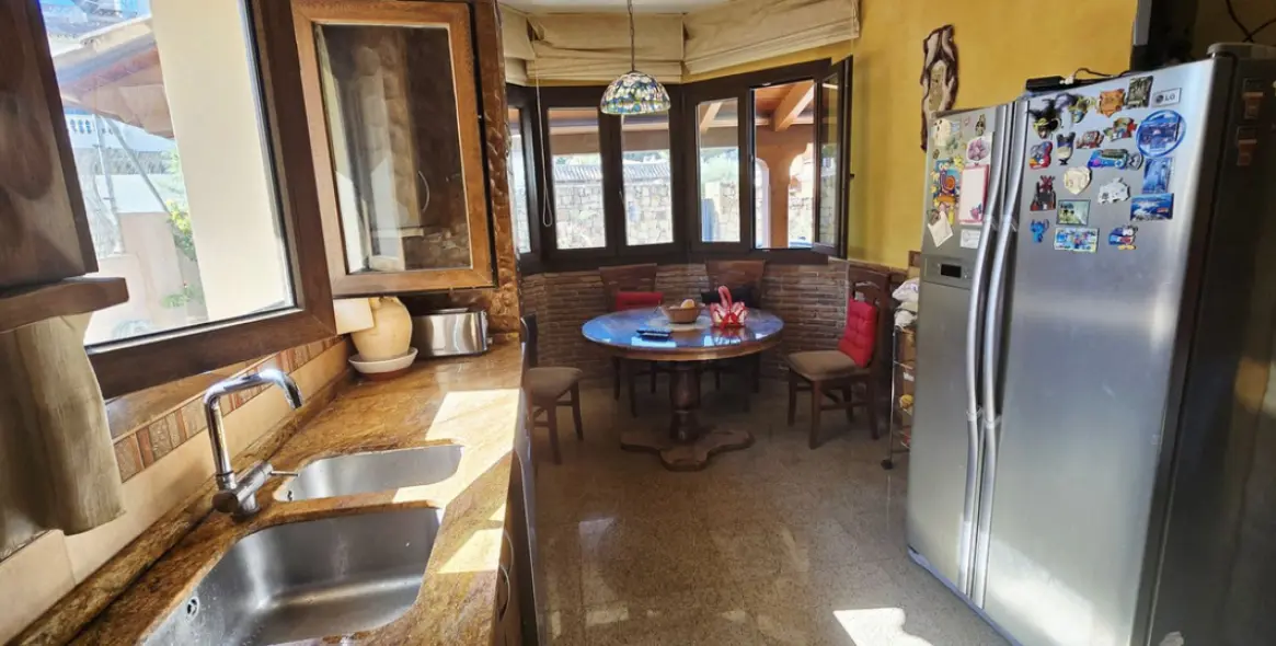 Venta de villa independiente en Sierrezuela 20