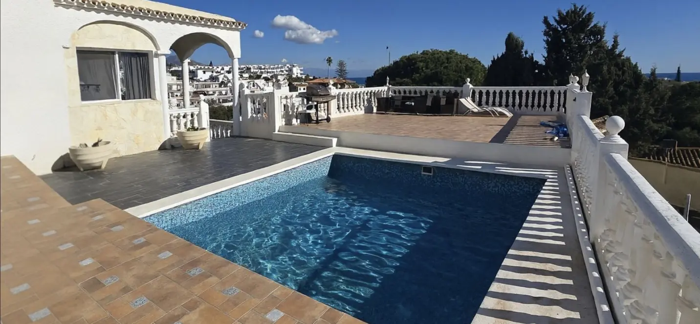 Sale of detached villa in Mijas Costa 0