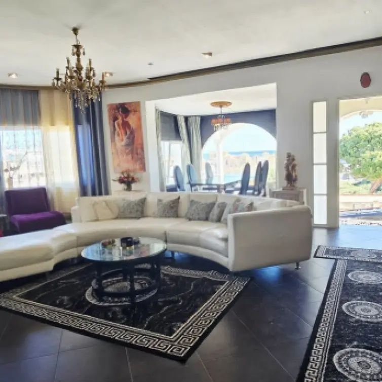 Sale of detached villa in Mijas Costa