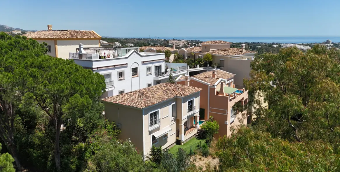 Venta de casa pareada en Nueva Andalucía 2