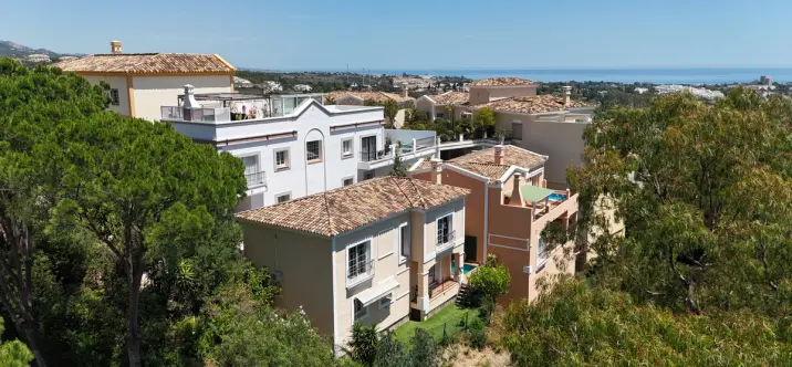 Venta de casa pareada en Nueva Andalucía 1