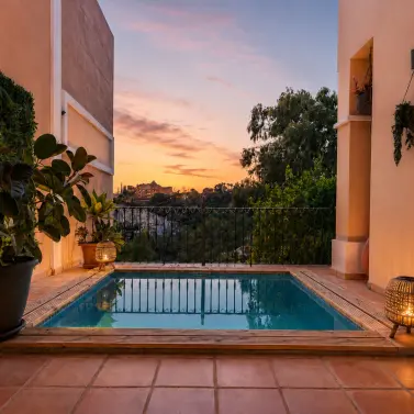Venta de casa pareada en Nueva Andalucía