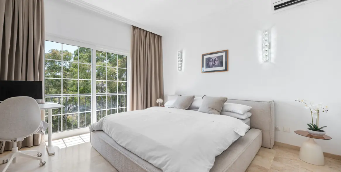 Venta de casa pareada en Nueva Andalucía 7