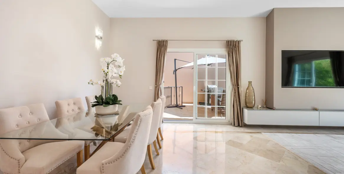 Venta de casa pareada en Nueva Andalucía 14