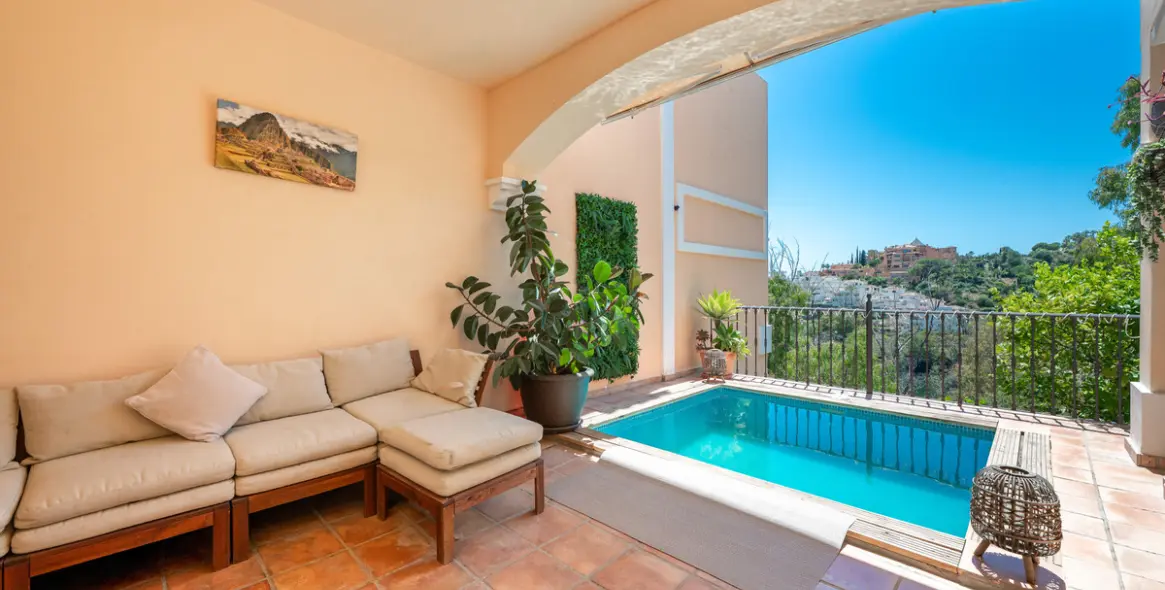 Venta de casa pareada en Nueva Andalucía 21