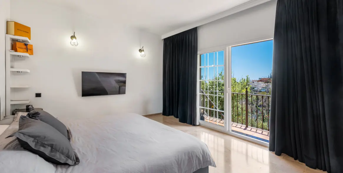 Venta de casa pareada en Nueva Andalucía 26