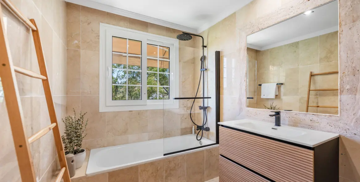 Venta de casa pareada en Nueva Andalucía 28