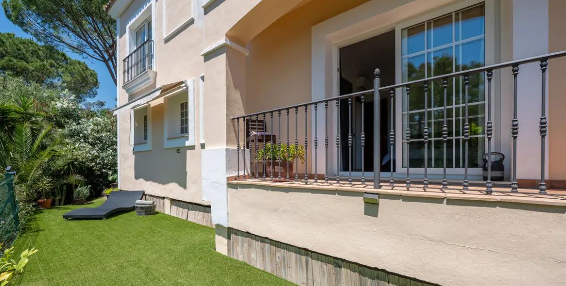 Venta de casa pareada en Nueva Andalucía 34