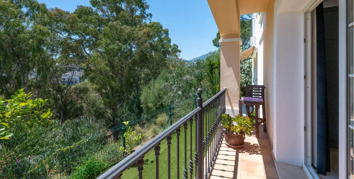 Venta de casa pareada en Nueva Andalucía 37