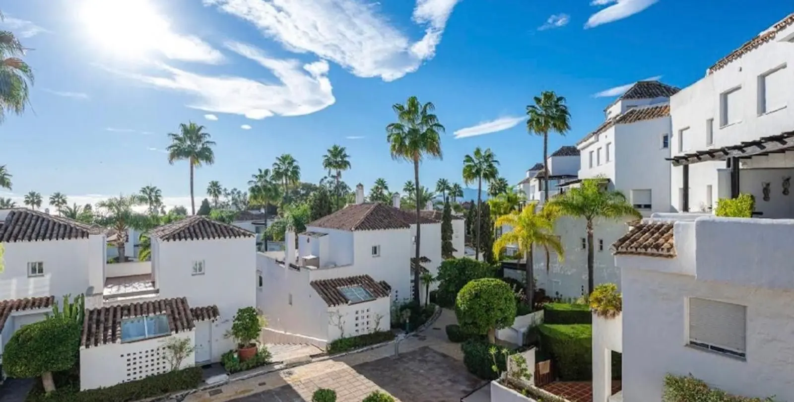 Продажа апартаментов на среднем этаже в Bahía de Marbella 3
