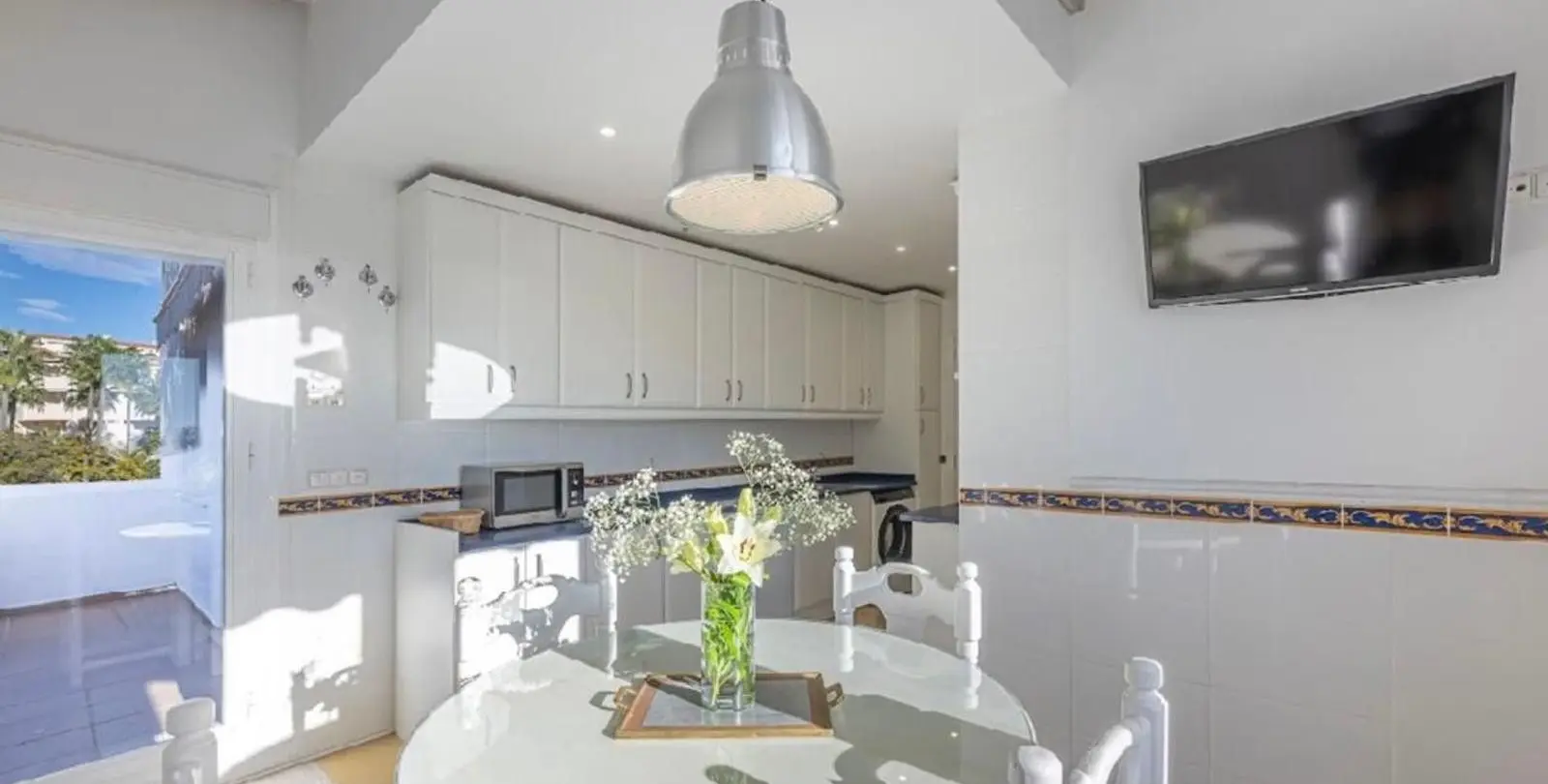 Продажа апартаментов на среднем этаже в Bahía de Marbella 17