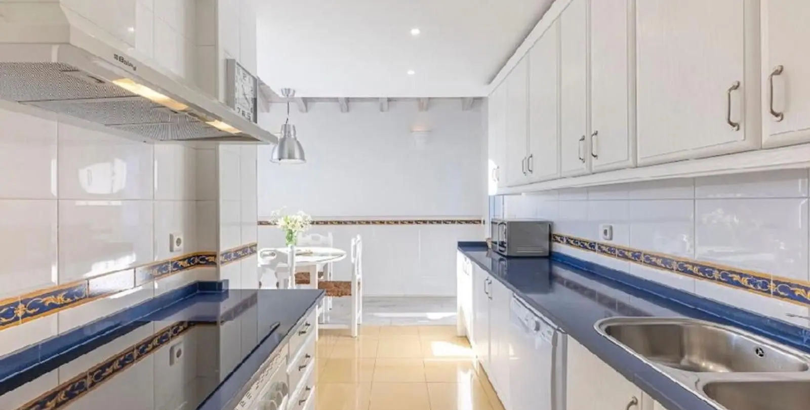 Продажа апартаментов на среднем этаже в Bahía de Marbella 34