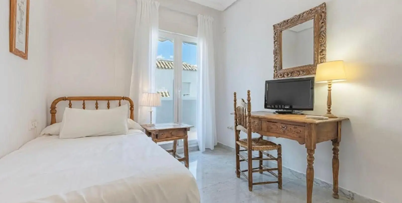 Продажа апартаментов на среднем этаже в Bahía de Marbella 35