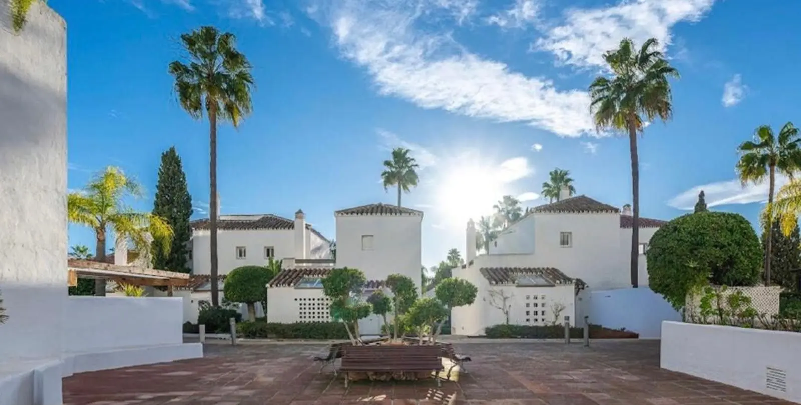 Продажа апартаментов на среднем этаже в Bahía de Marbella 36