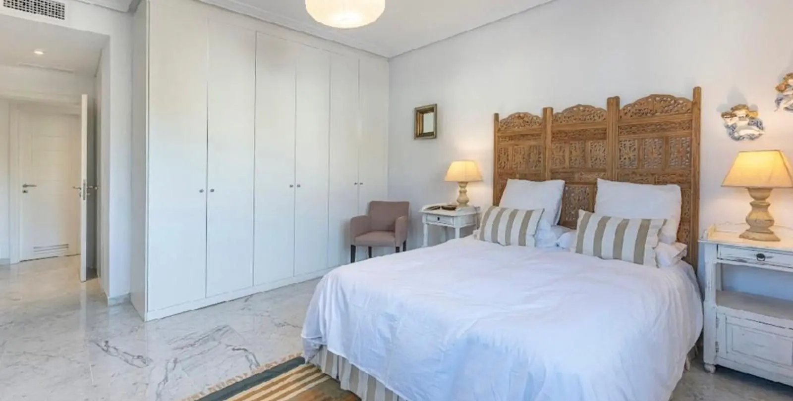 Продажа апартаментов на среднем этаже в Bahía de Marbella 39
