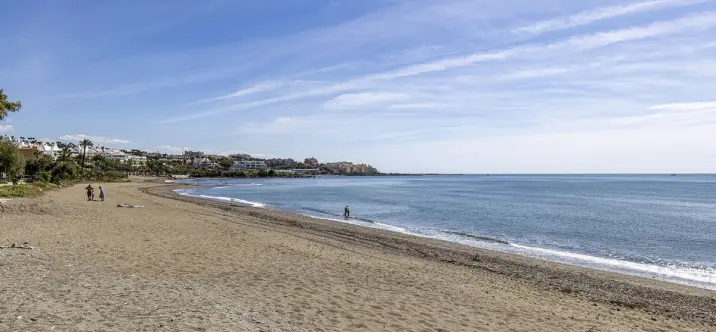 Venta de casa pareada en Estepona 1