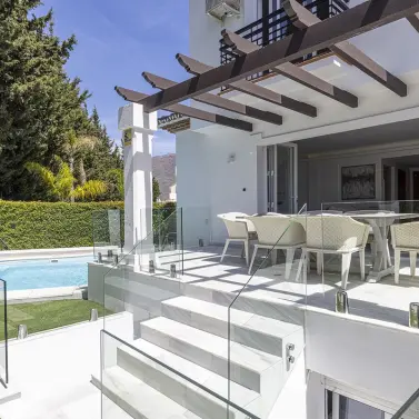 Venta de casa pareada en Estepona