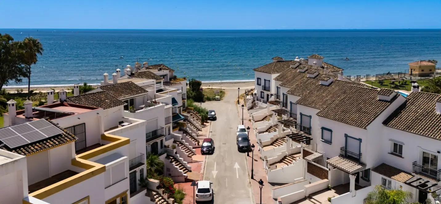 Sale of detached villa in Estepona 3