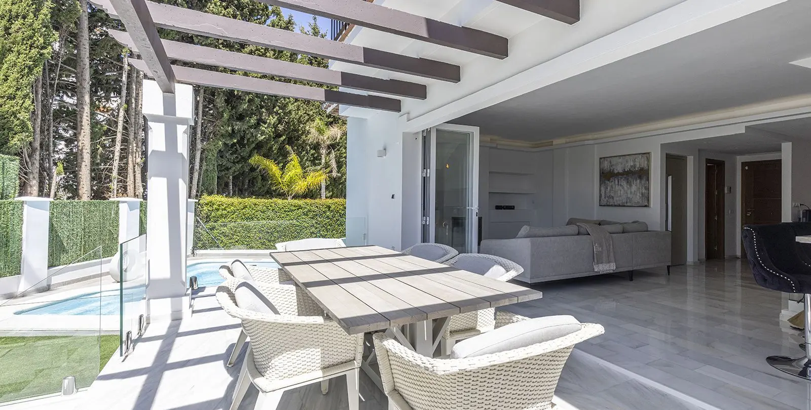 Sale of detached villa in Estepona 8