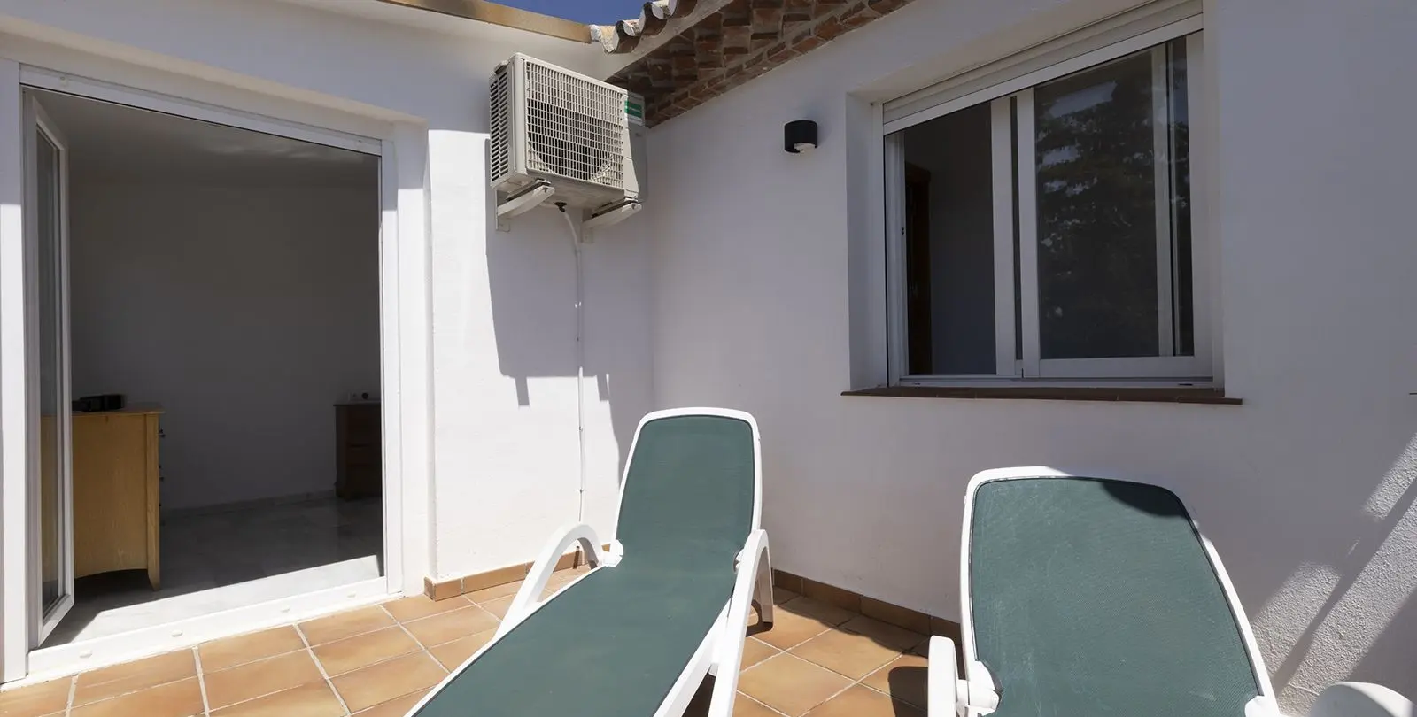Sale of detached villa in Estepona 40
